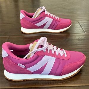 Vezik Women's Pink Sneakers